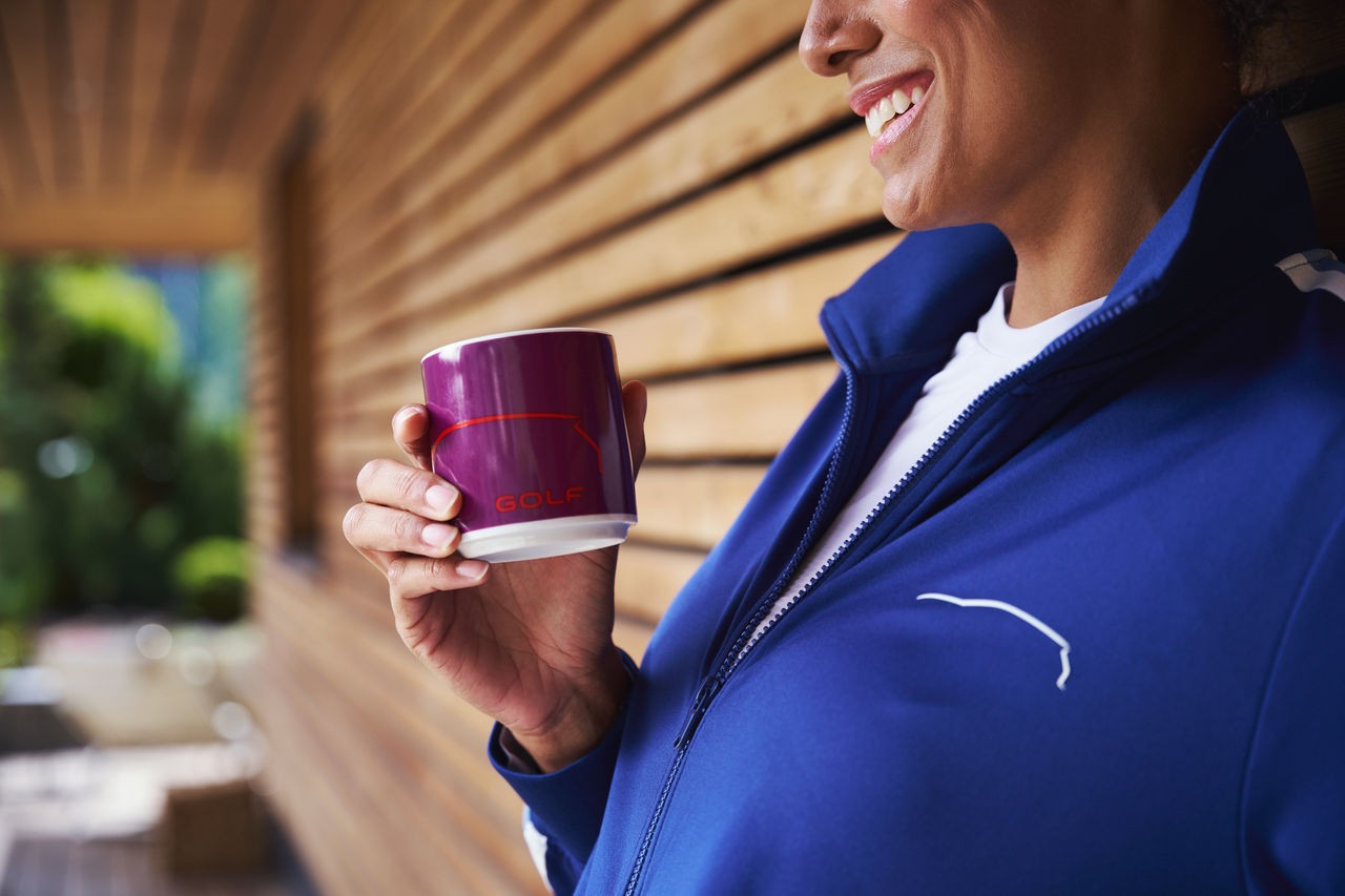 Tasse Lila/Rot, 1982, Golf Kollektion